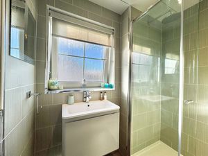 Photo 24- click for photo gallery